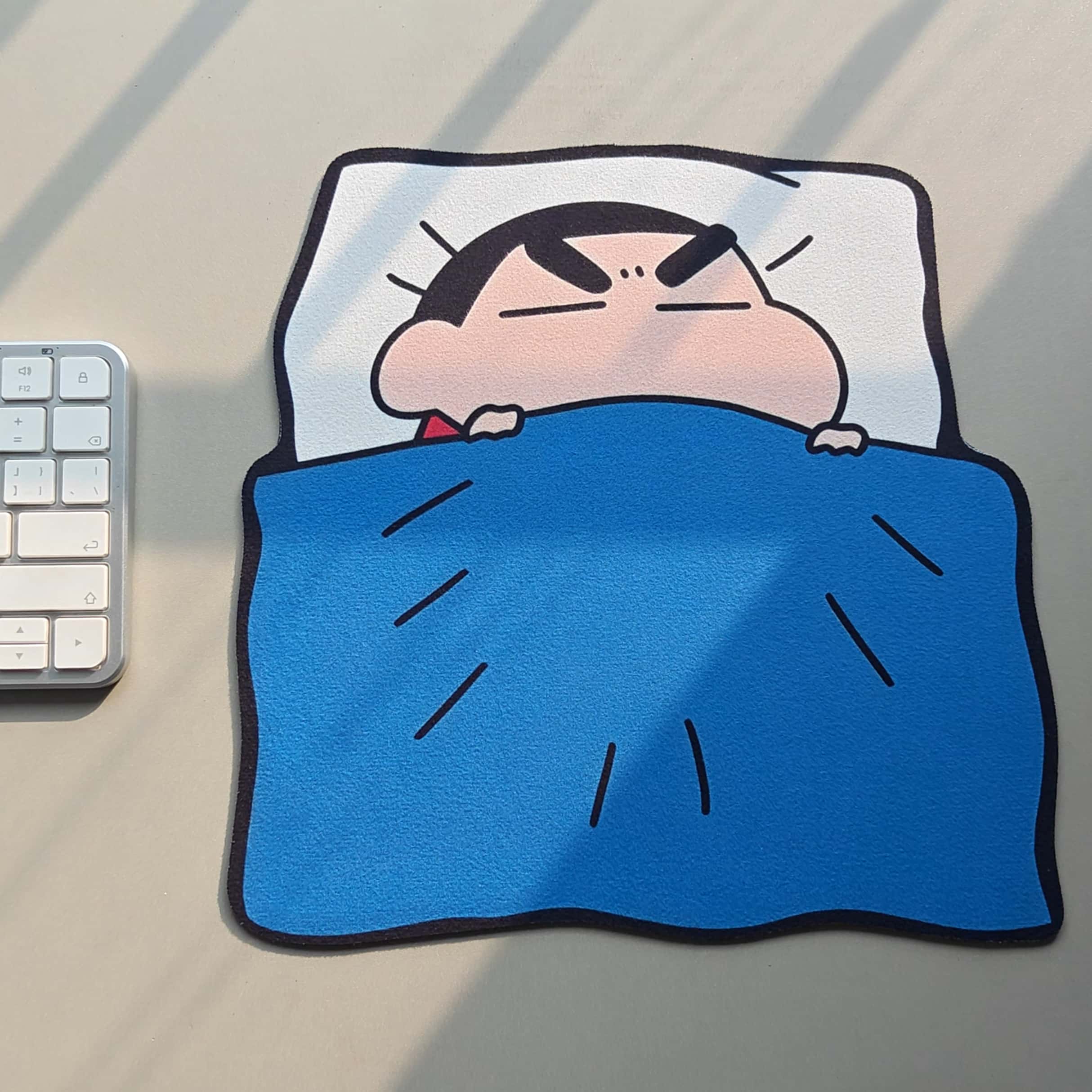 Office Furniture Table - Tapis de souris Crayon Shinchan mignon